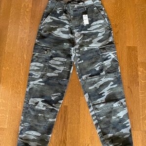 Express camoflauge utility jogger